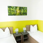 Green Guest House 호텔 3*