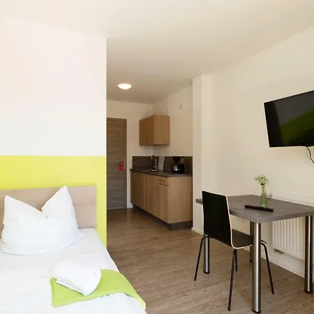 Отель Green Guest House 3*